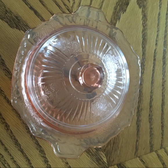 Antique pink depression 4 side serving bowl w/lid - Picture 4 of 6